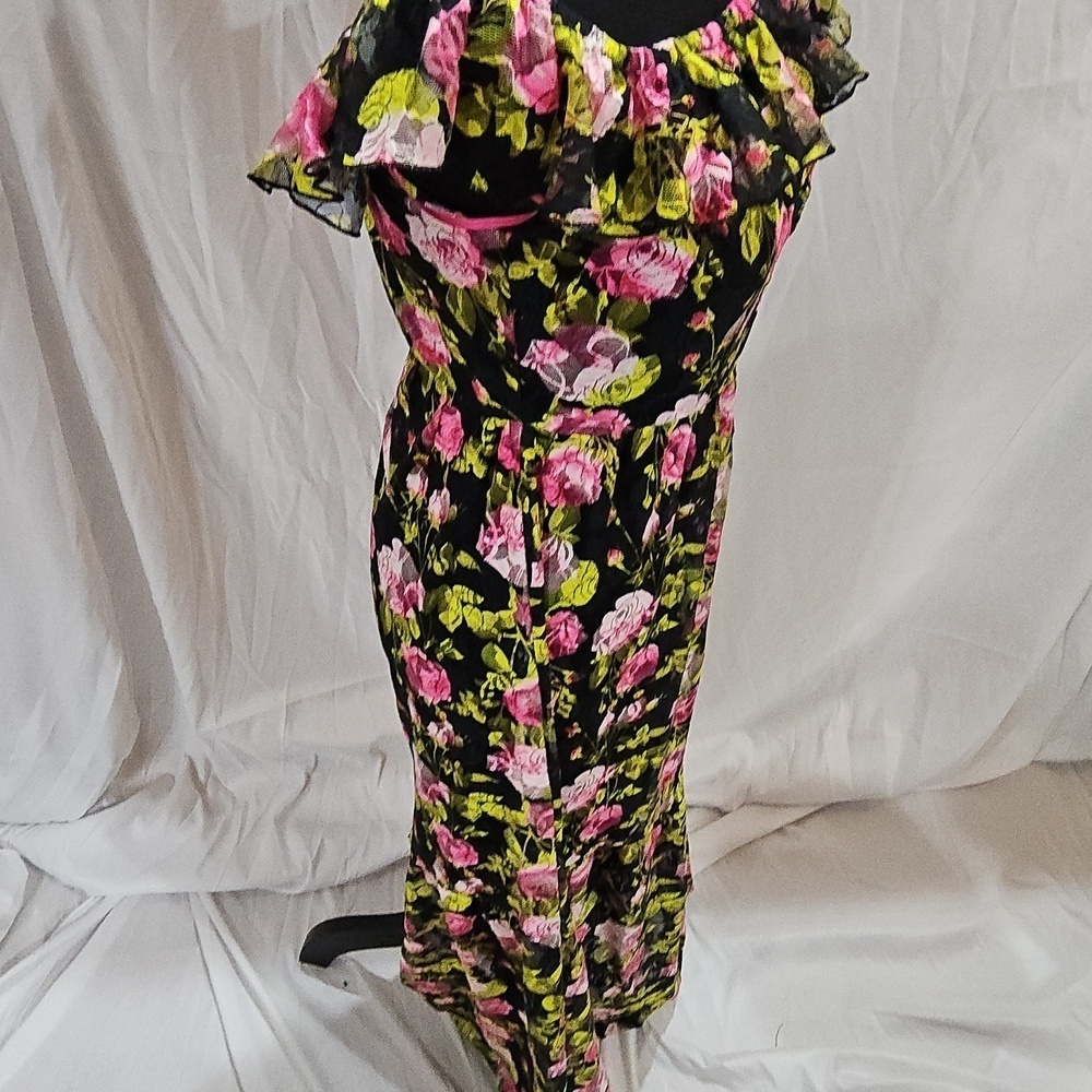 BLACK/FLORAL BETSEY JOHNSON MAXI DRESS - Picture 6 of 7